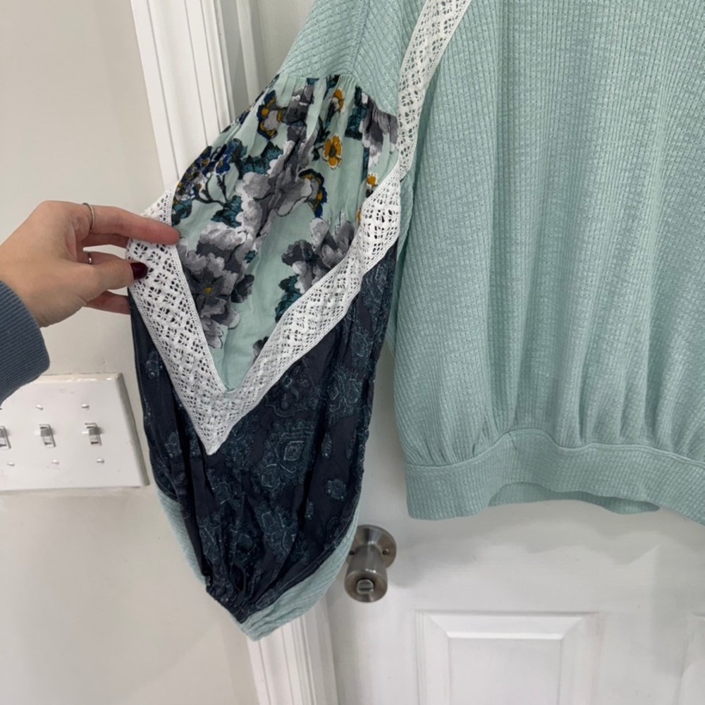 Free People Mixed Media Thermal Balloon Sleeve Top Mint Green Floral‎ Lace Boho - Picture 5 of 11